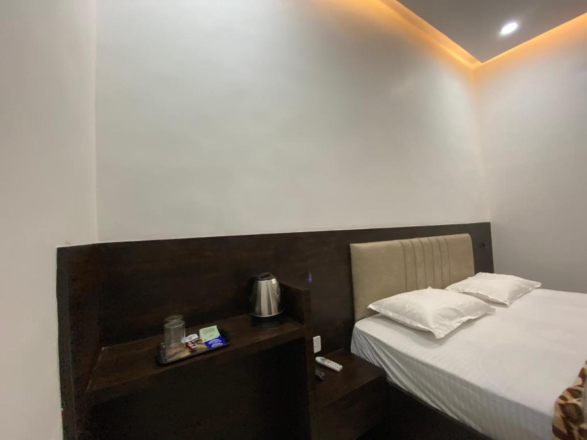 לקנאו Solitaire Gardens Near Airport מראה חיצוני תמונה